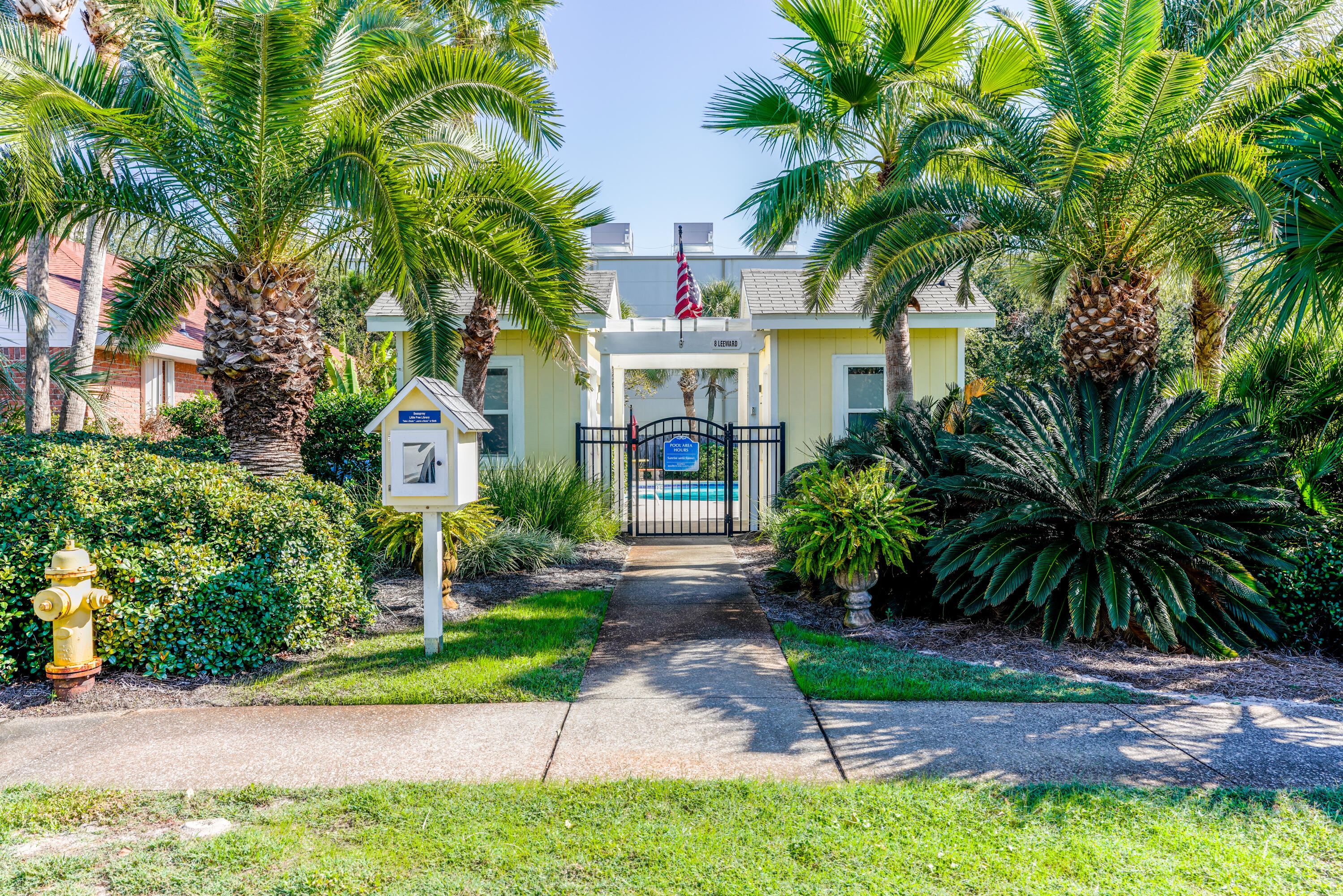 100 LEEWARD Drive