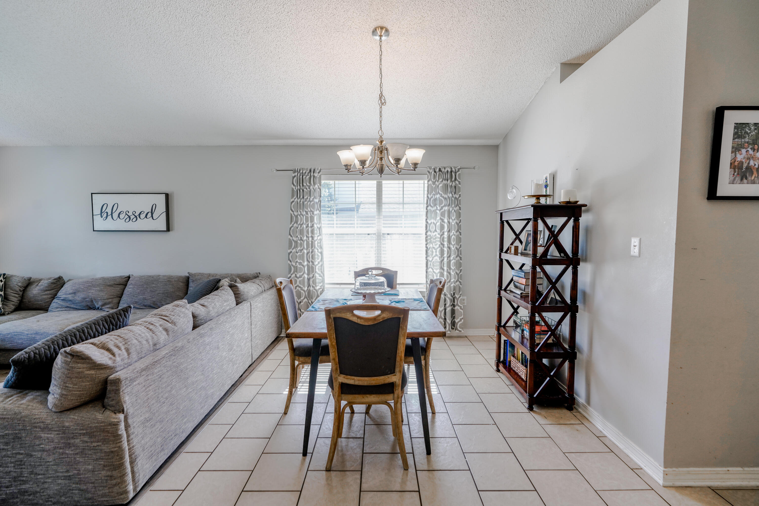 100 LEEWARD Drive