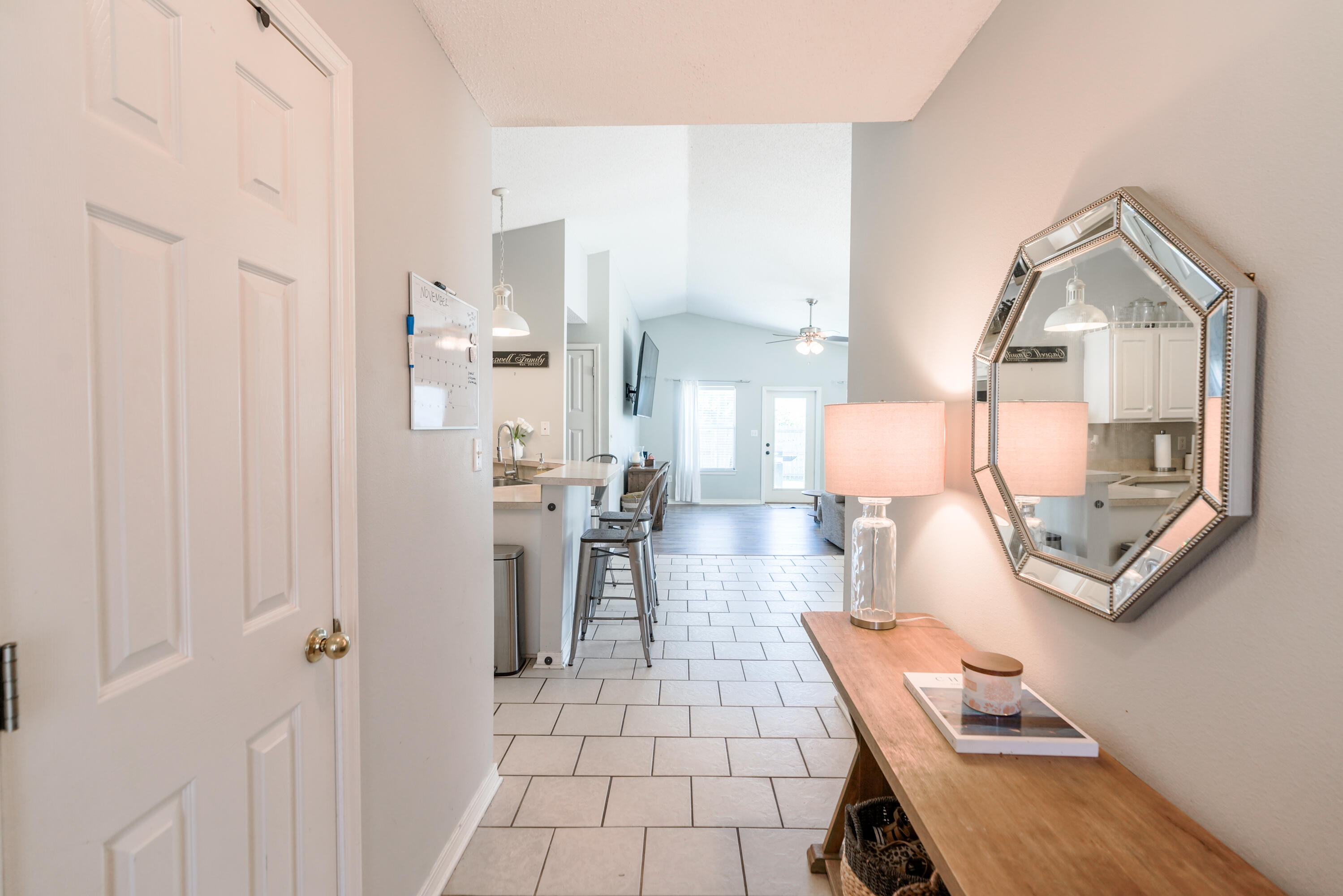 100 LEEWARD Drive