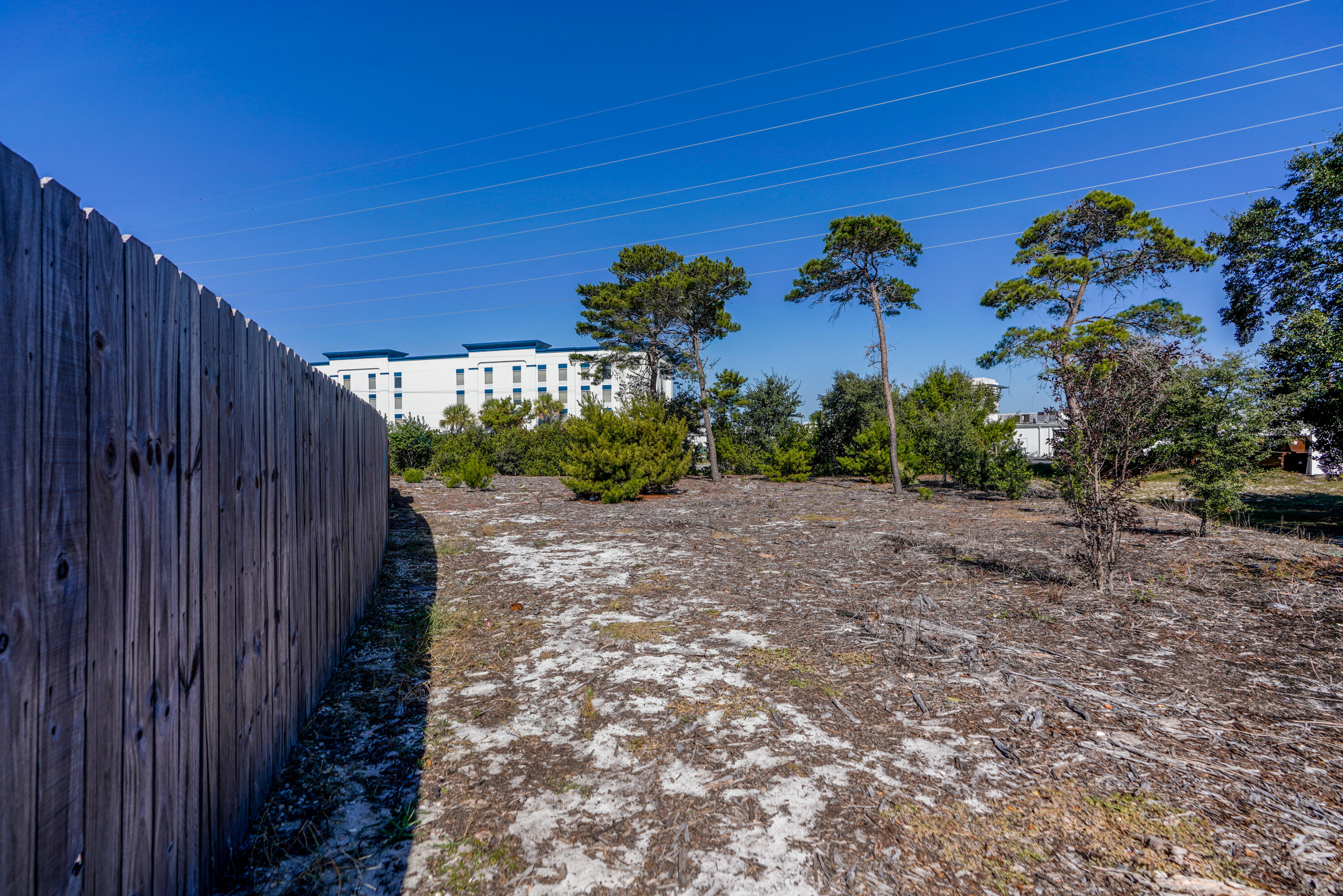100 LEEWARD Drive