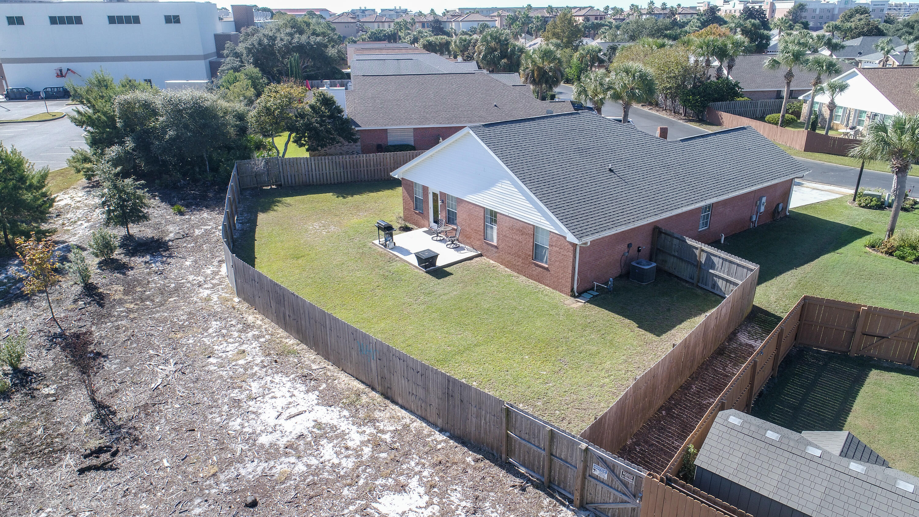 100 LEEWARD Drive