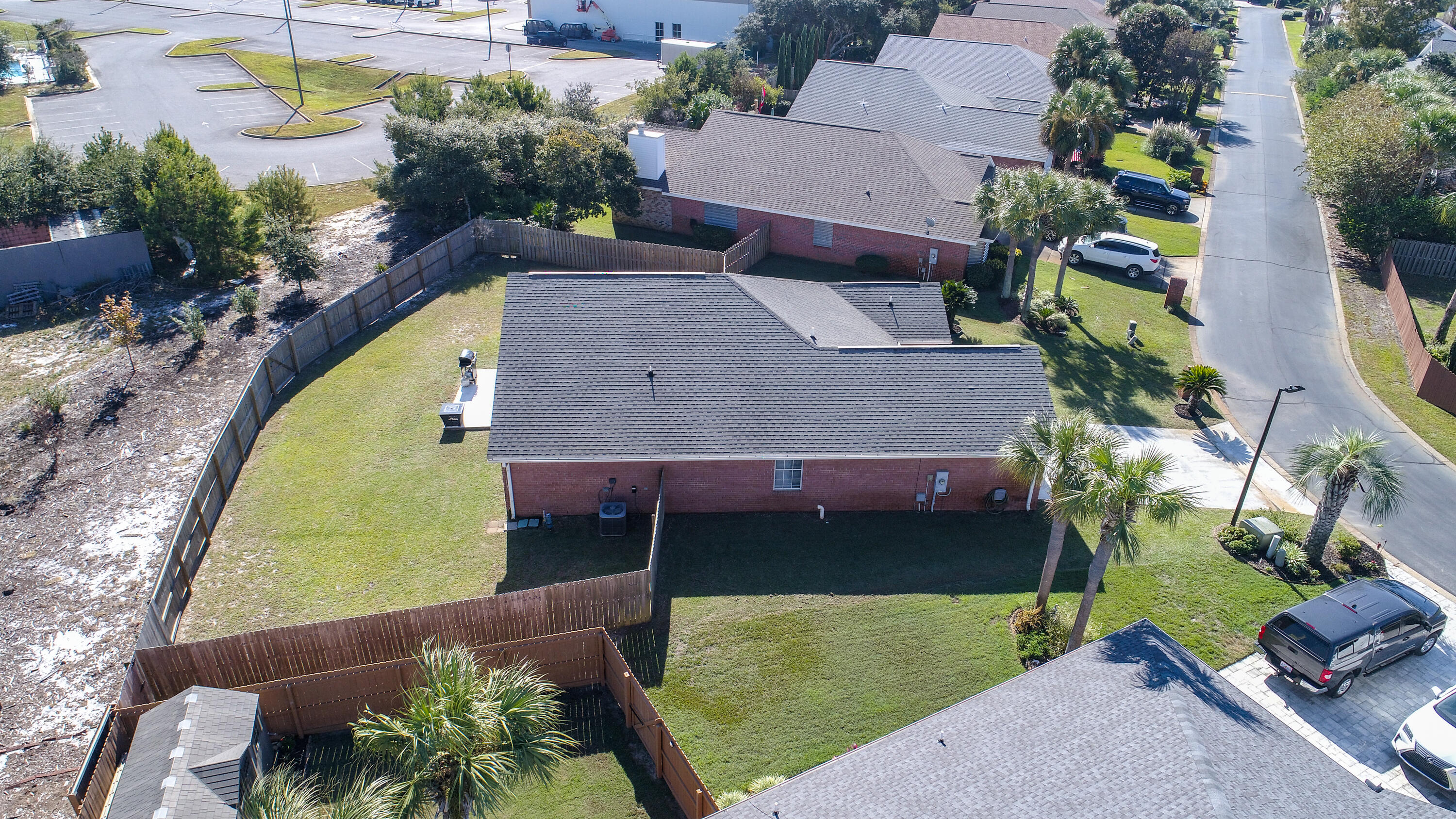 100 LEEWARD Drive