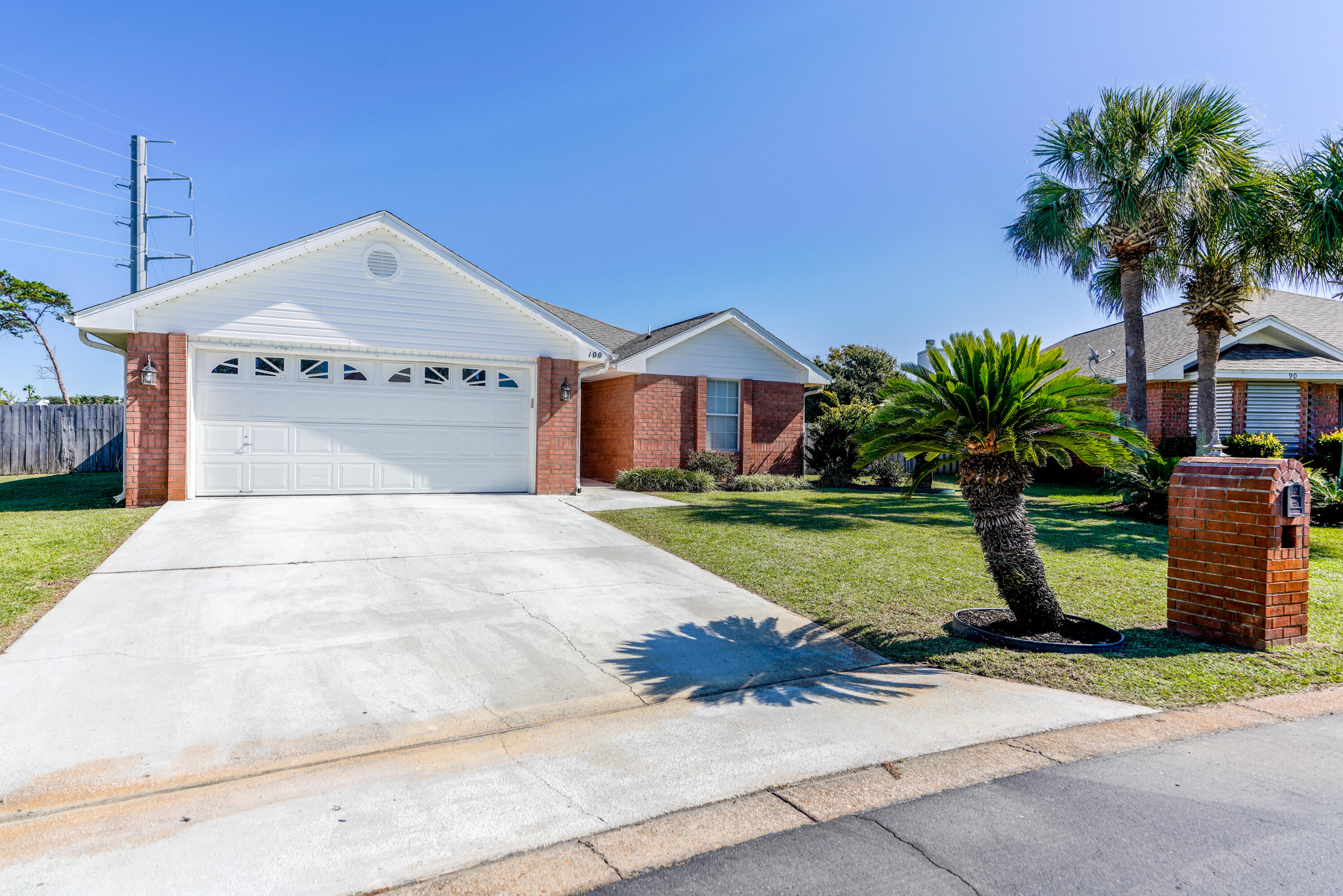 100 LEEWARD Drive