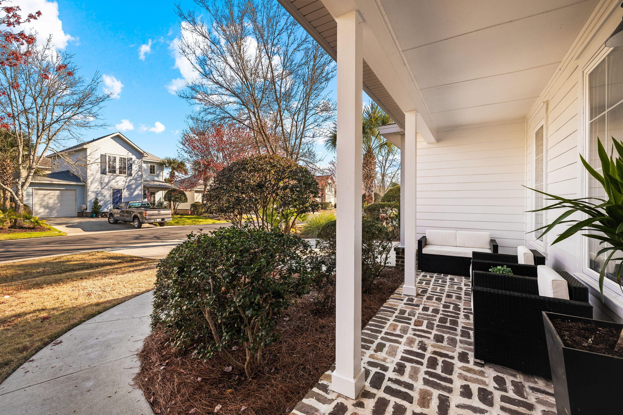 125 S Zander Way