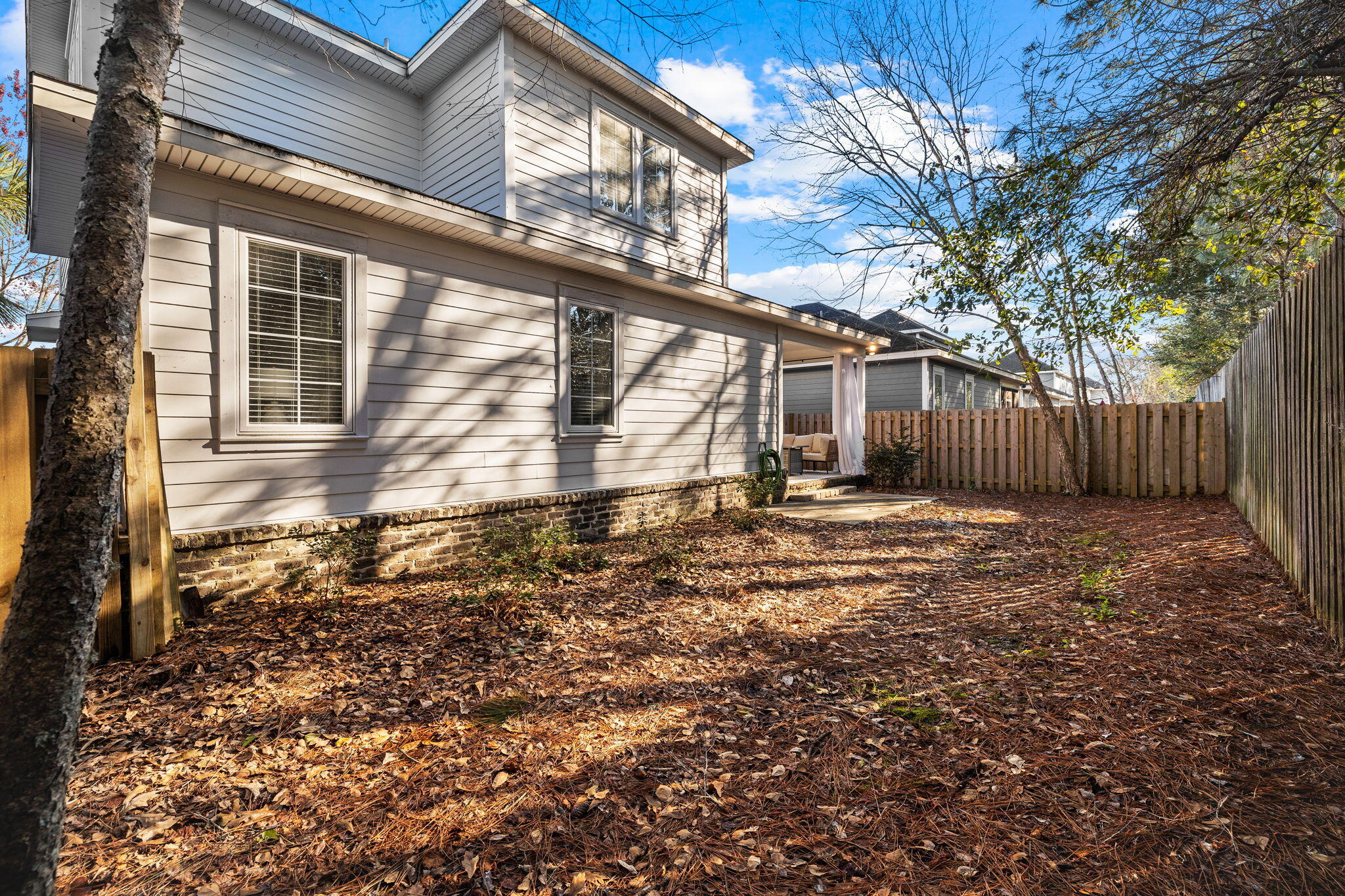125 S Zander Way