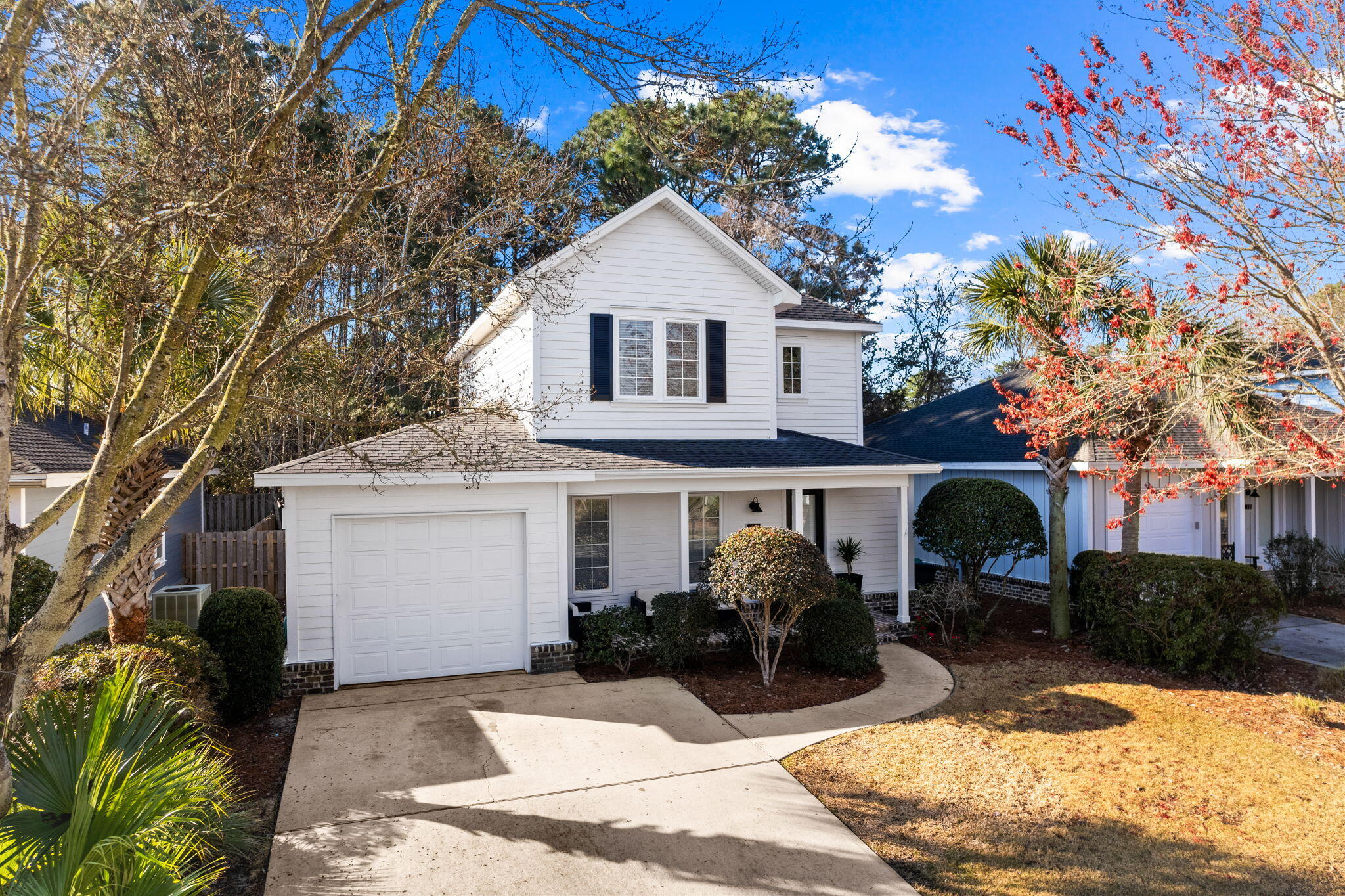 125 S Zander Way