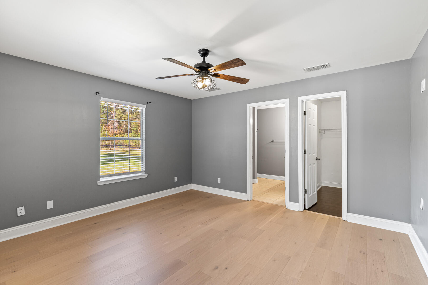 218 Sparkleberry Lane, Freeport