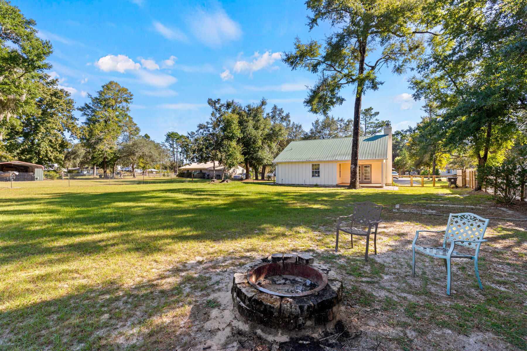 218 Sparkleberry Lane, Freeport