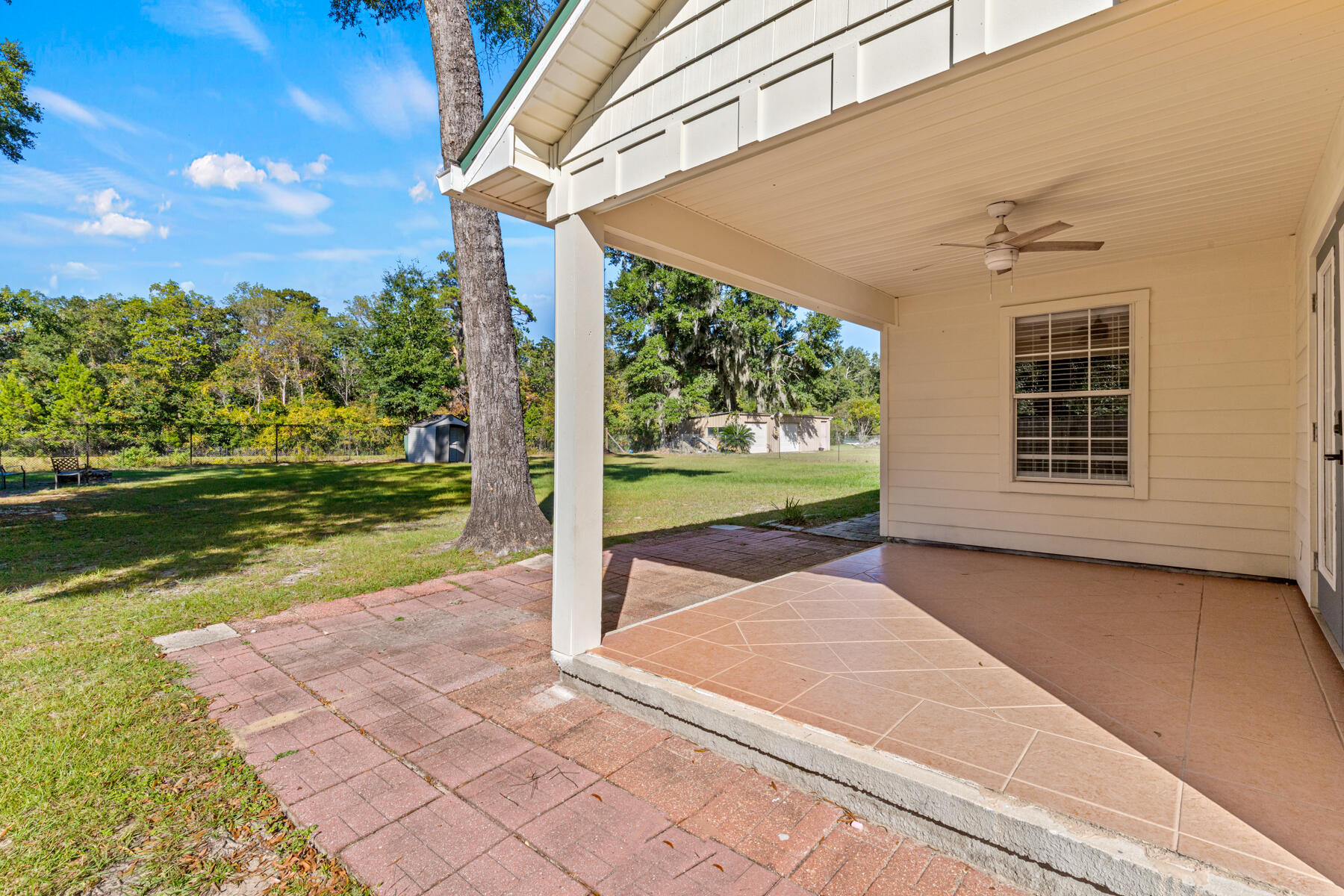 218 Sparkleberry Lane, Freeport