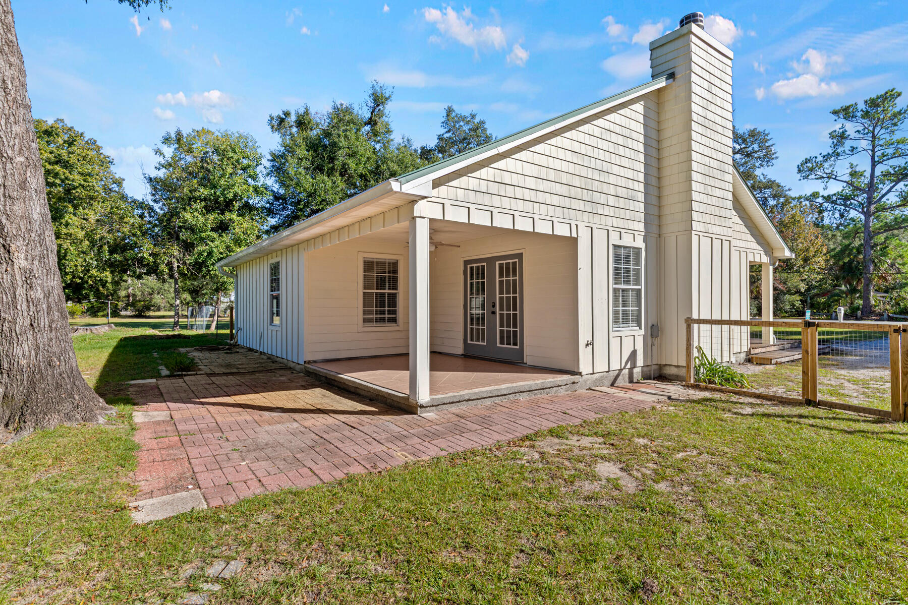 218 Sparkleberry Lane, Freeport