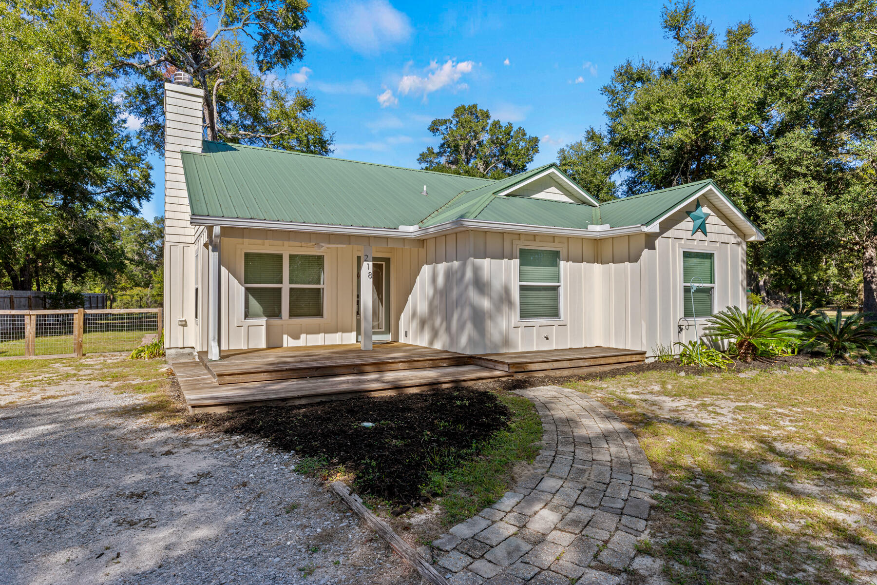 218 Sparkleberry Lane, Freeport