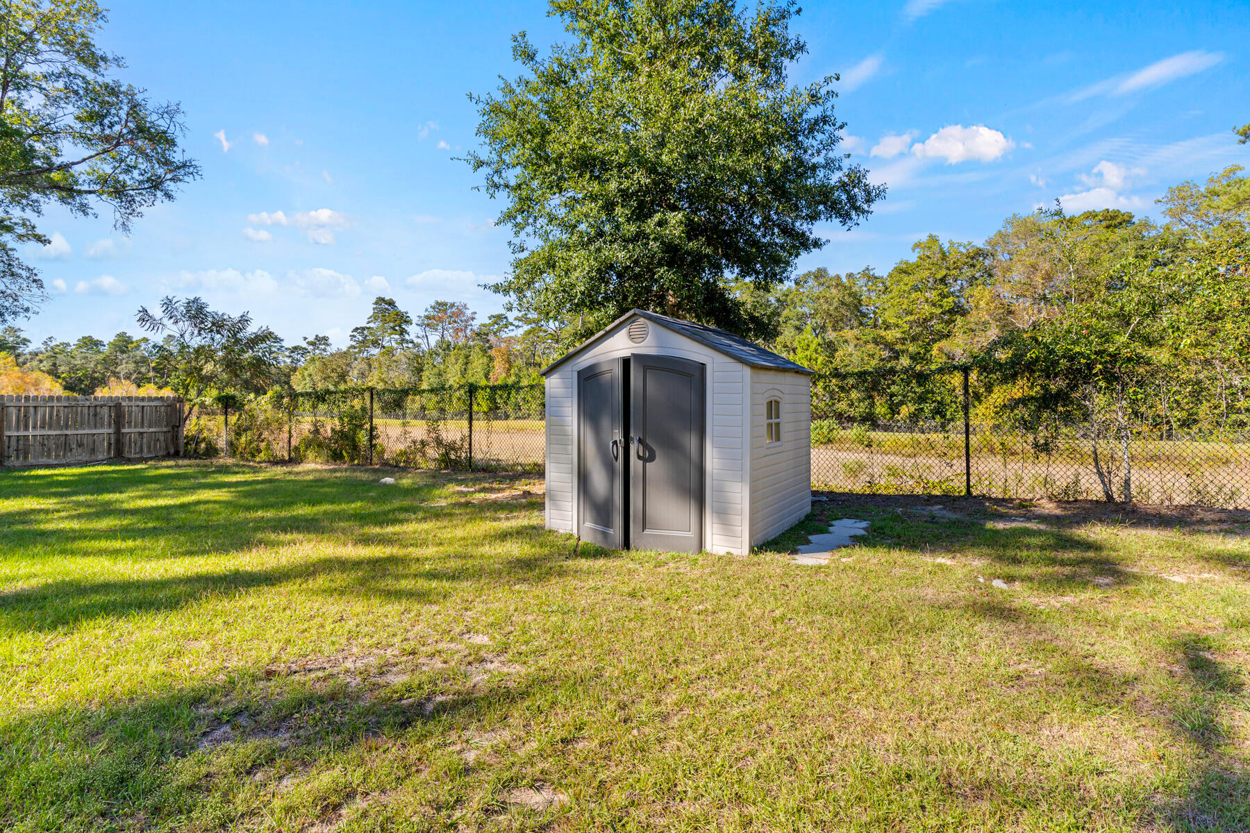 218 Sparkleberry Lane, Freeport