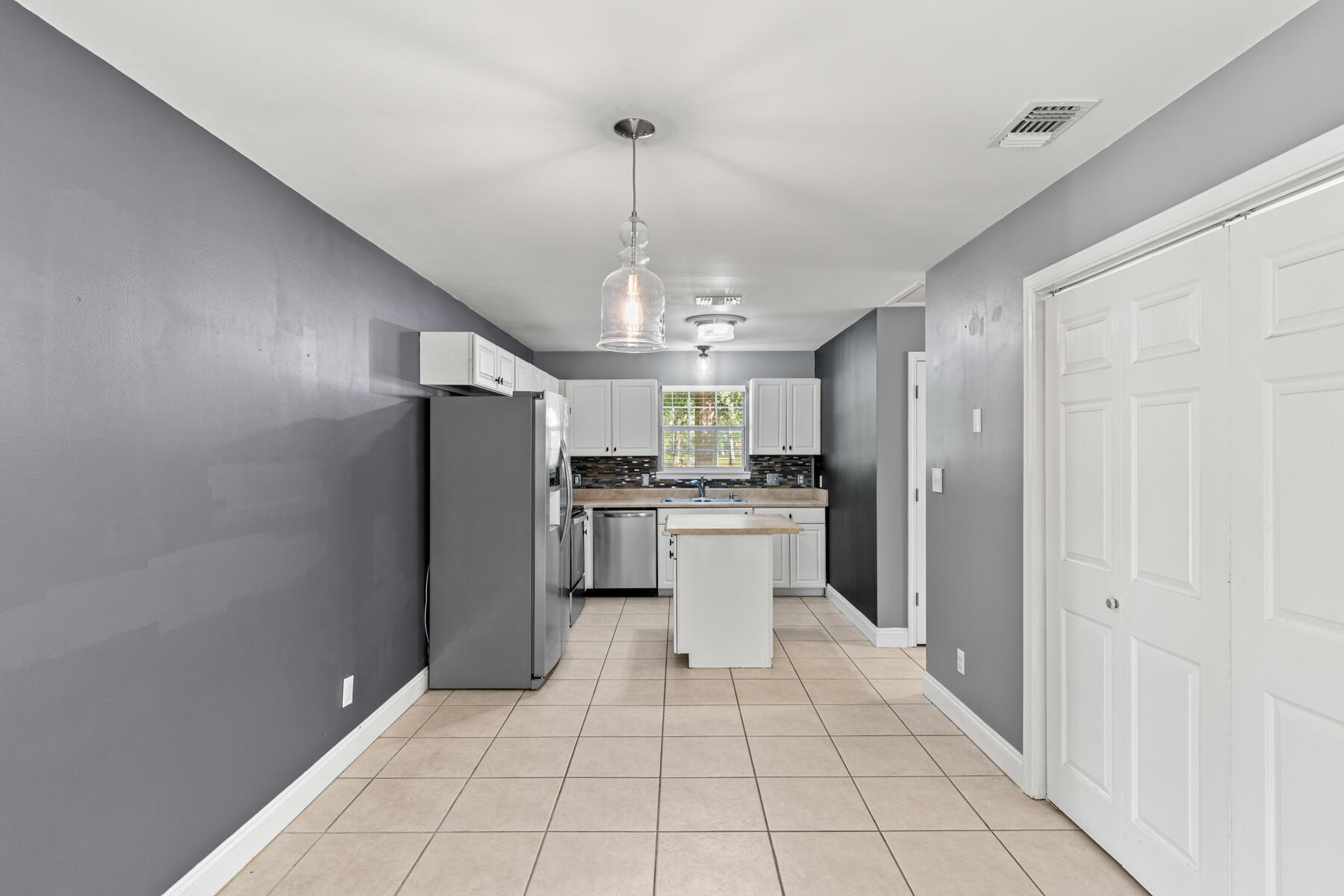 218 Sparkleberry Lane, Freeport