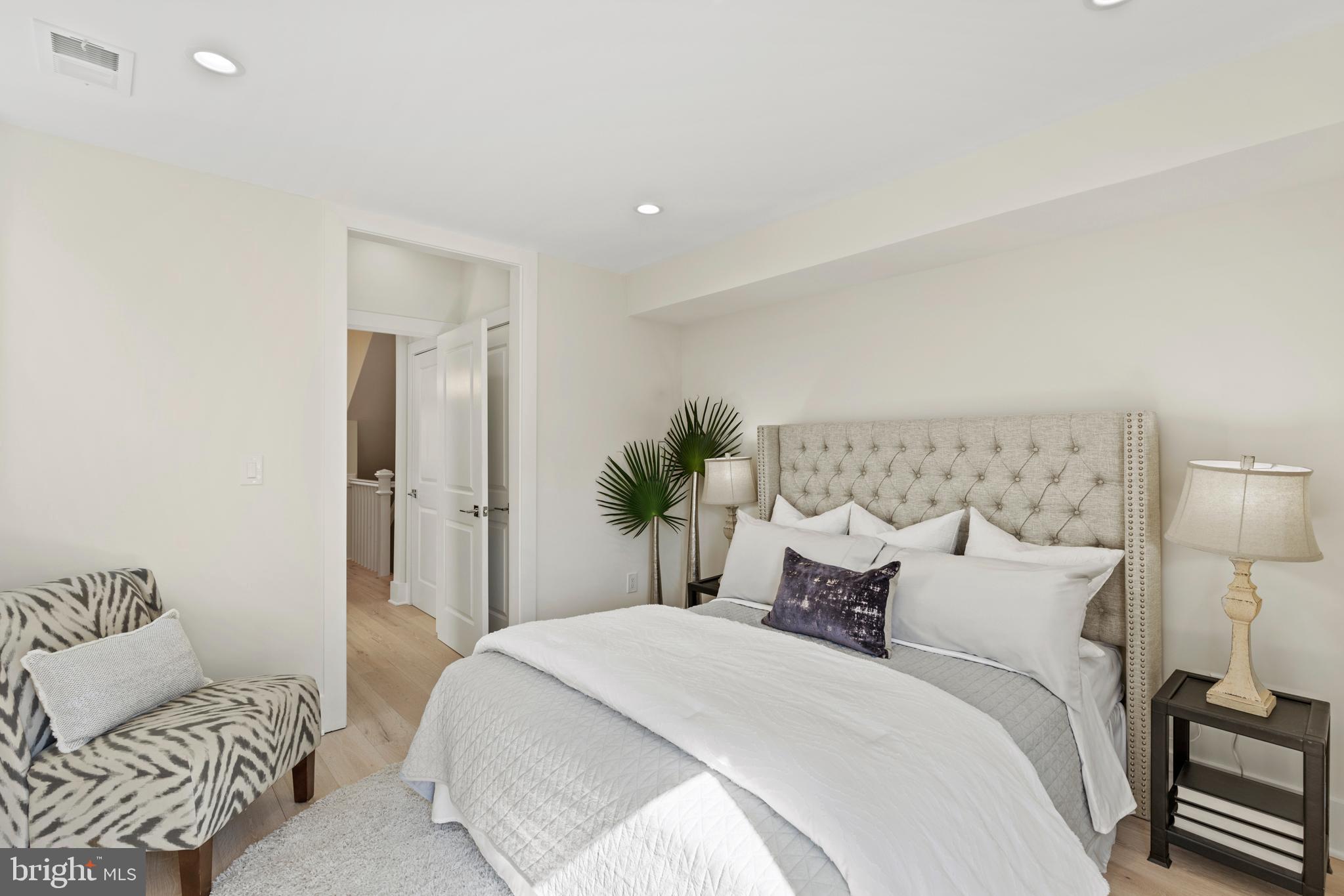 1756 Kilbourne Pl NW #2