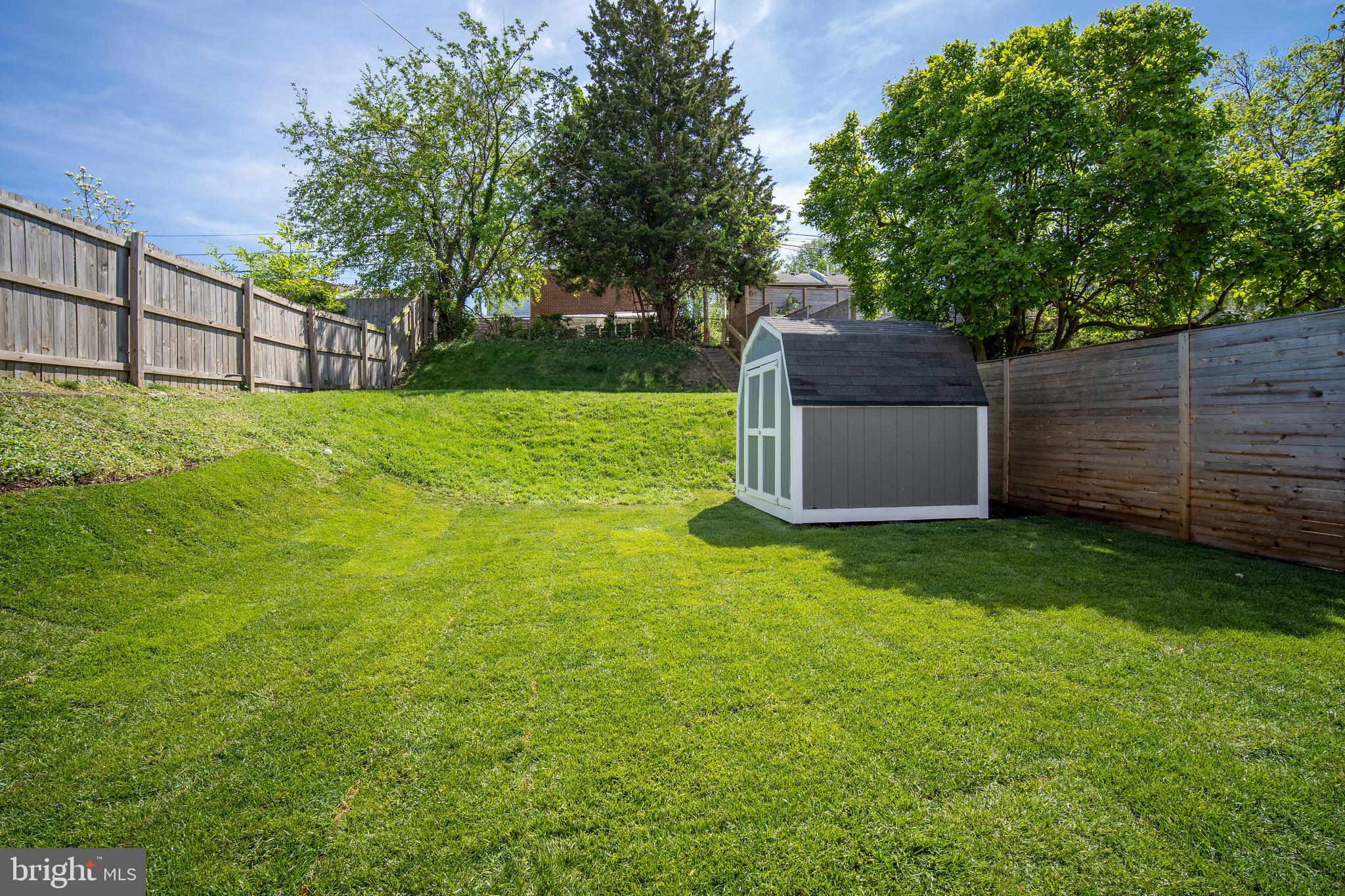 825 Kennedy STREET NE