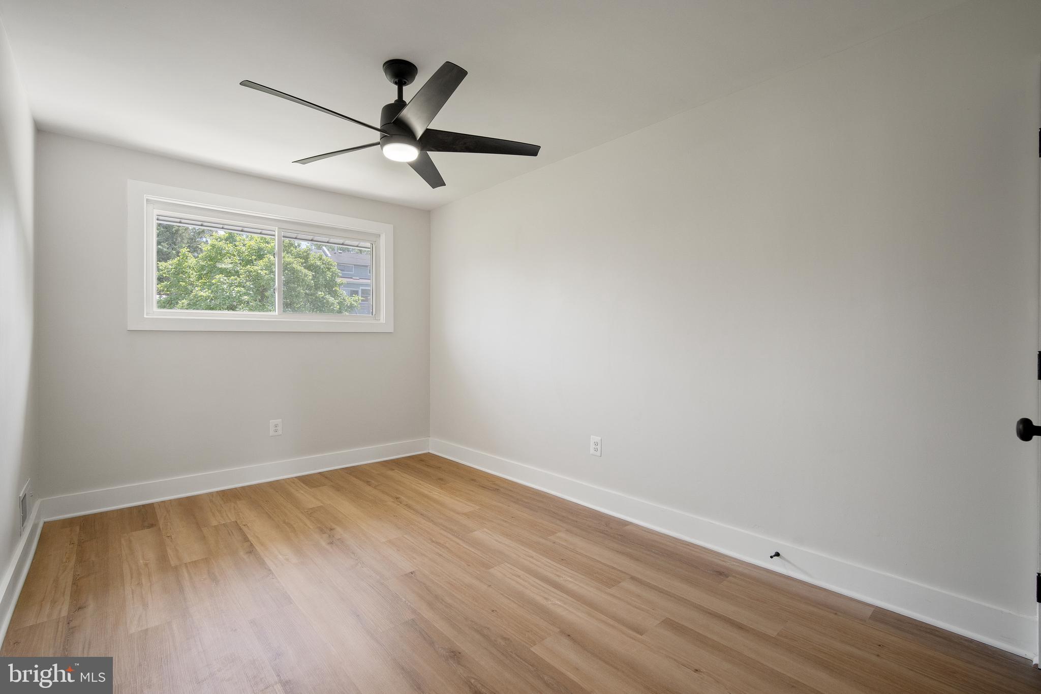 825 Kennedy STREET NE