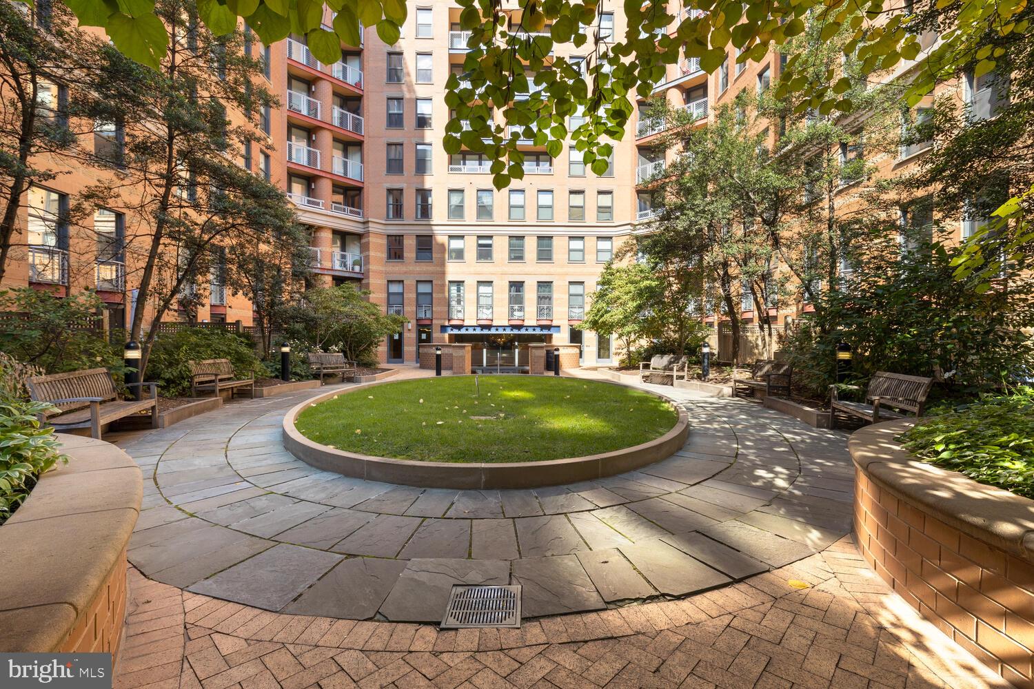 616 E STREET NW Unit: 818