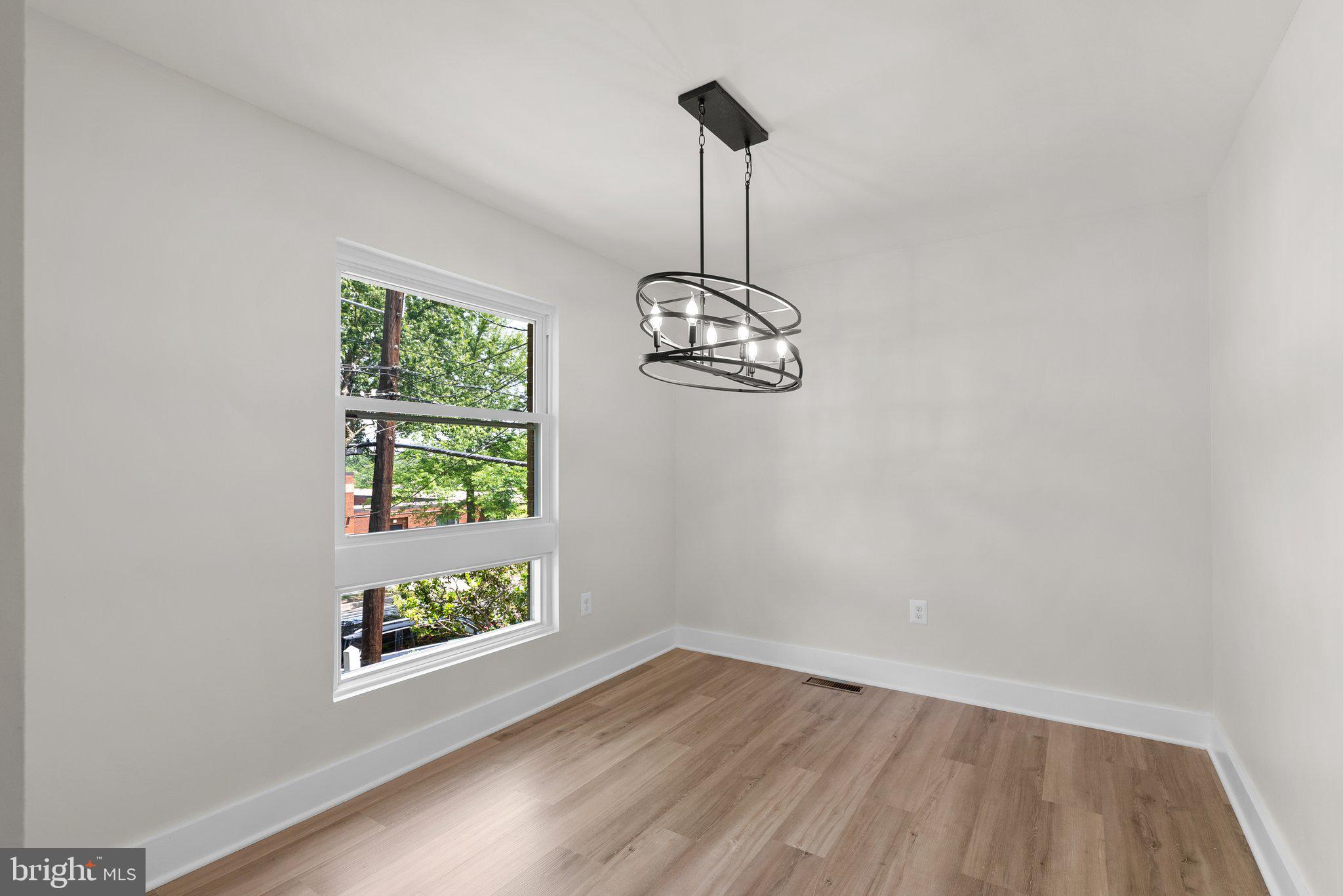 5327 Blaine STREET NE