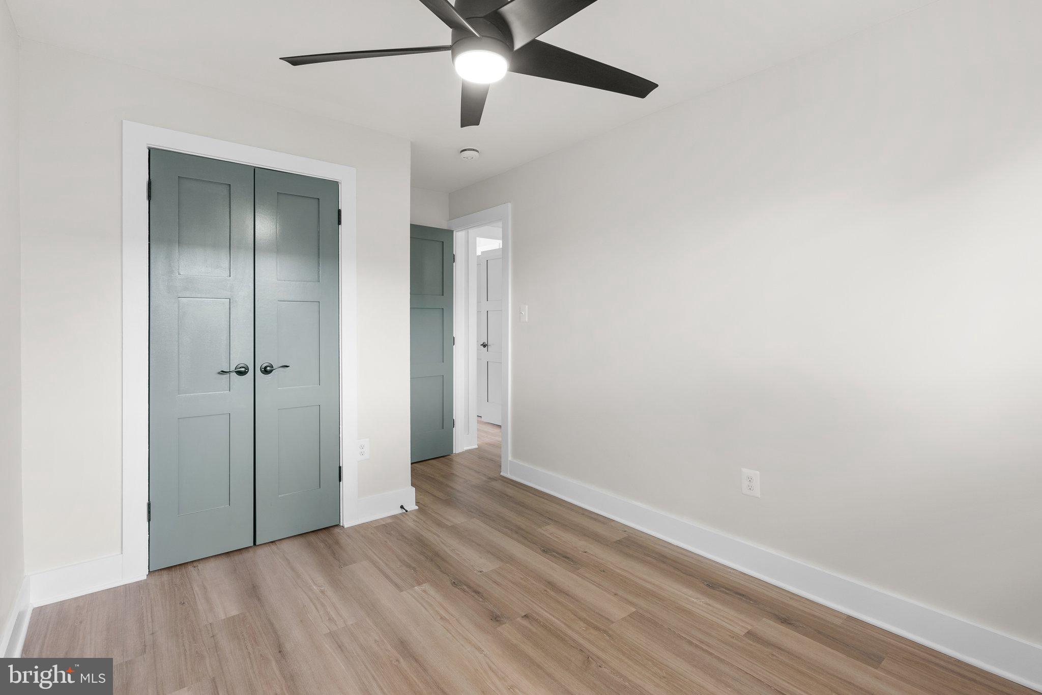 5327 Blaine STREET NE