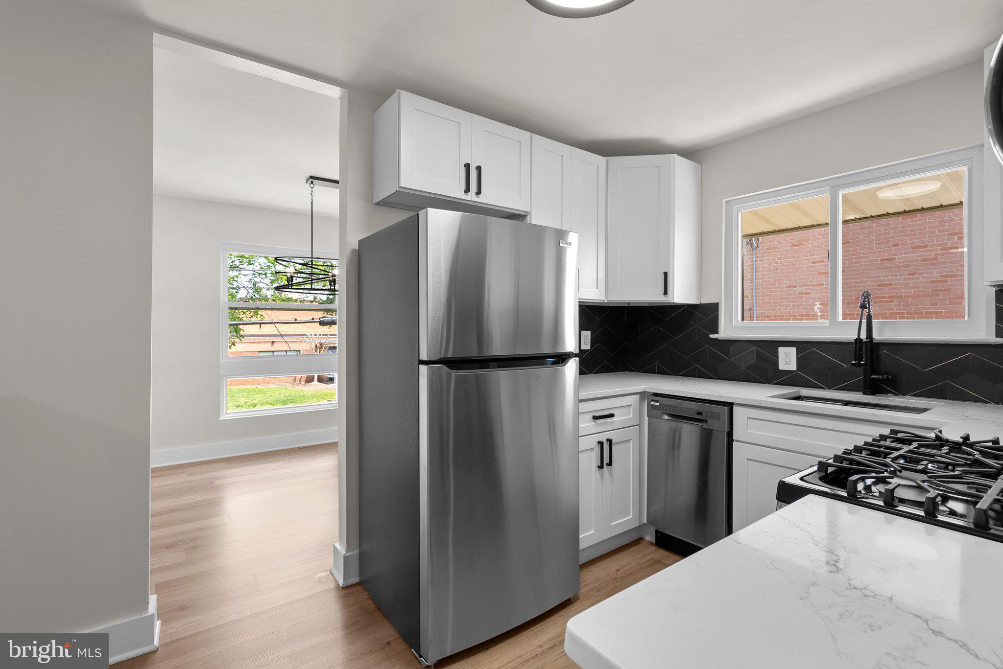 5327 Blaine STREET NE