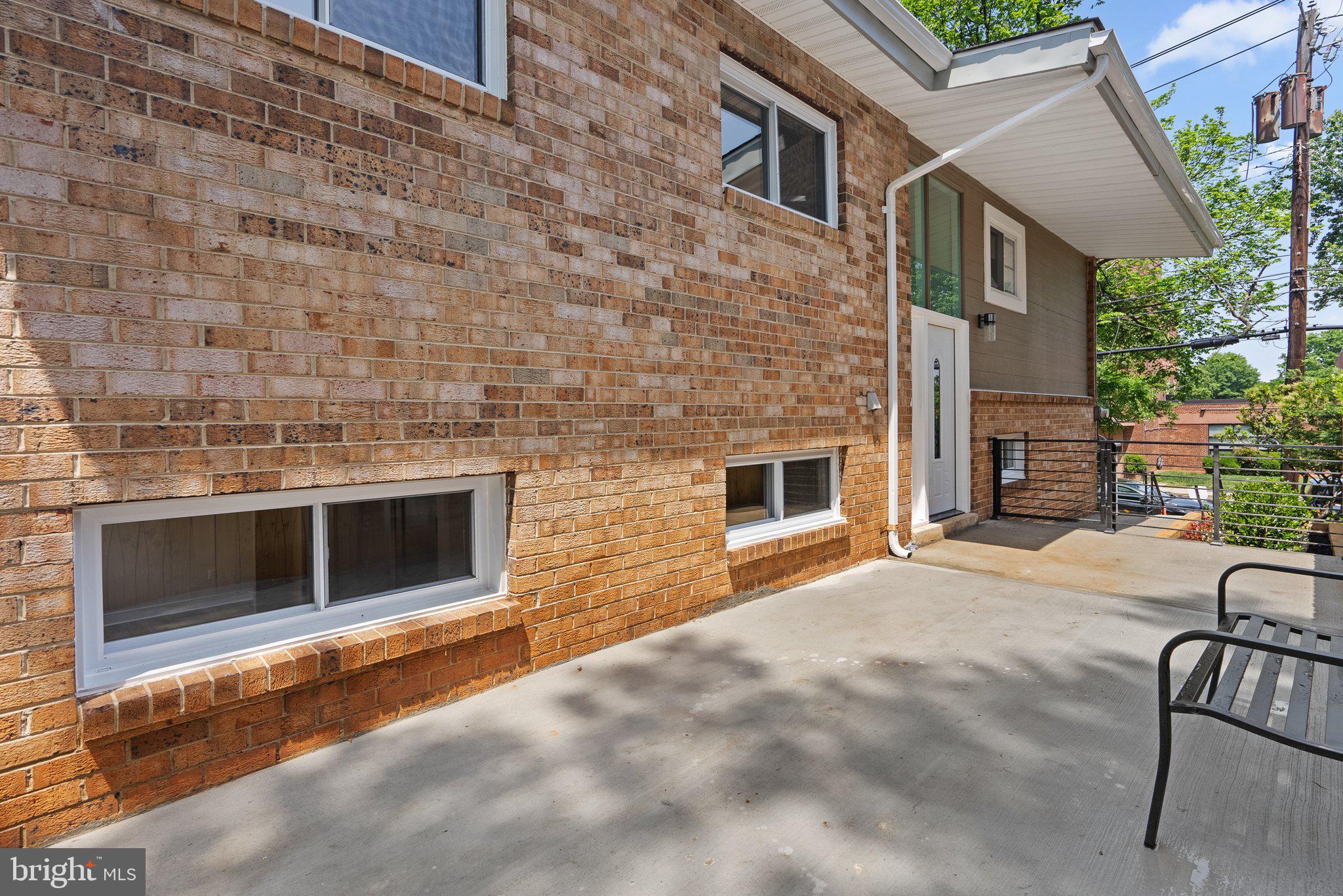 5327 Blaine STREET NE