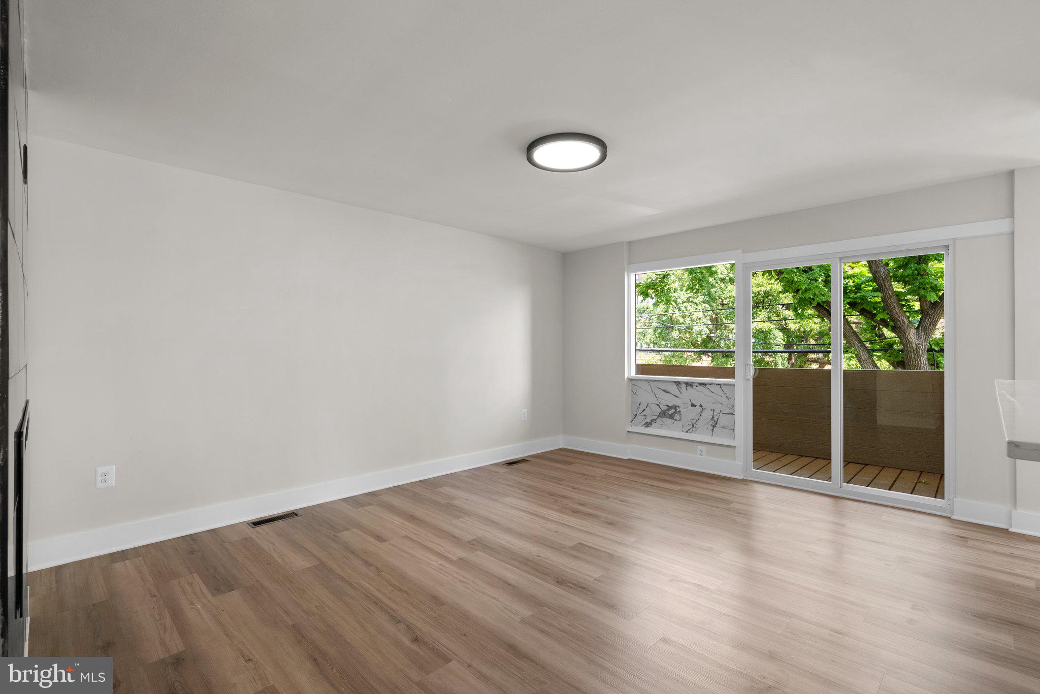 5327 Blaine STREET NE