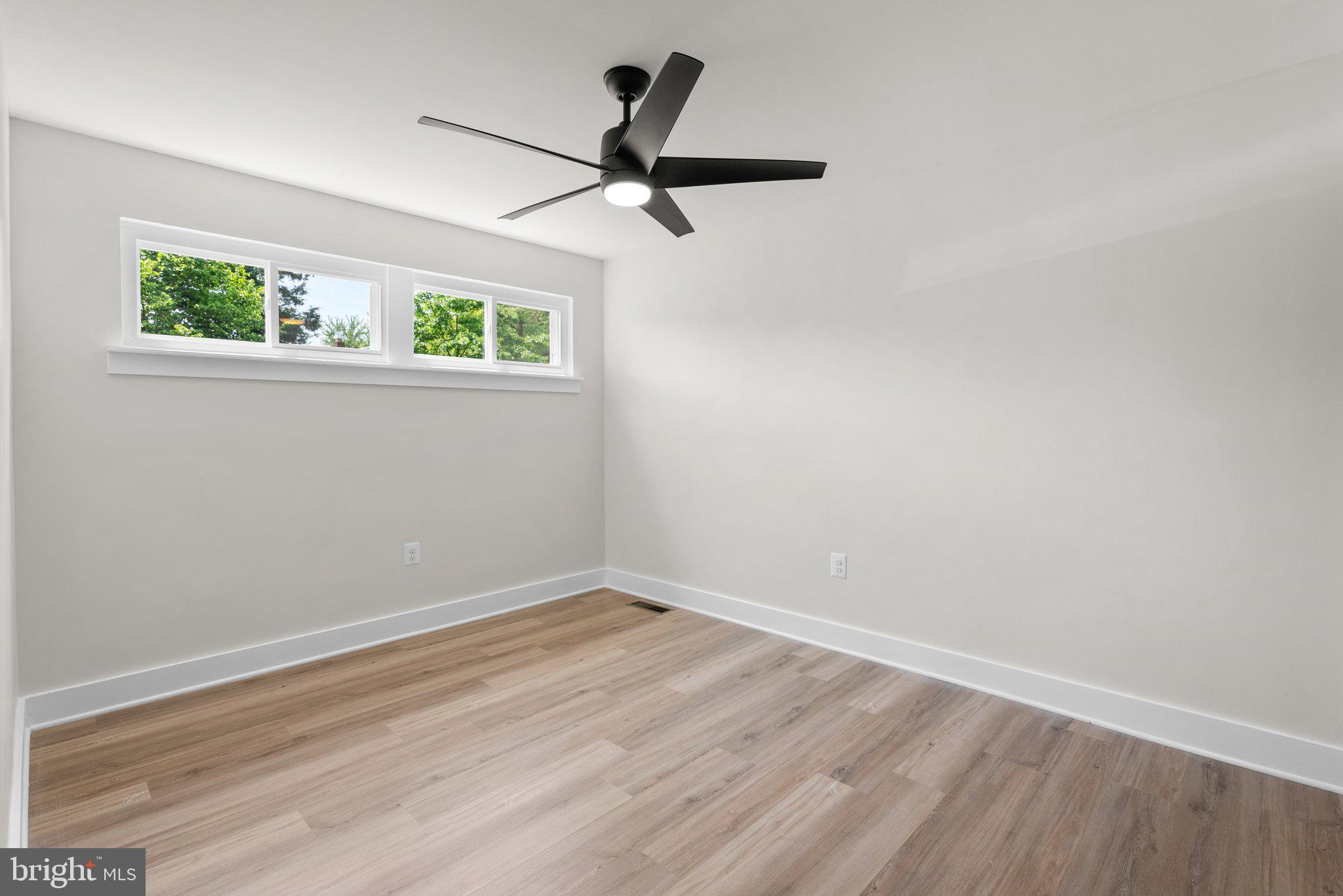 5327 Blaine STREET NE