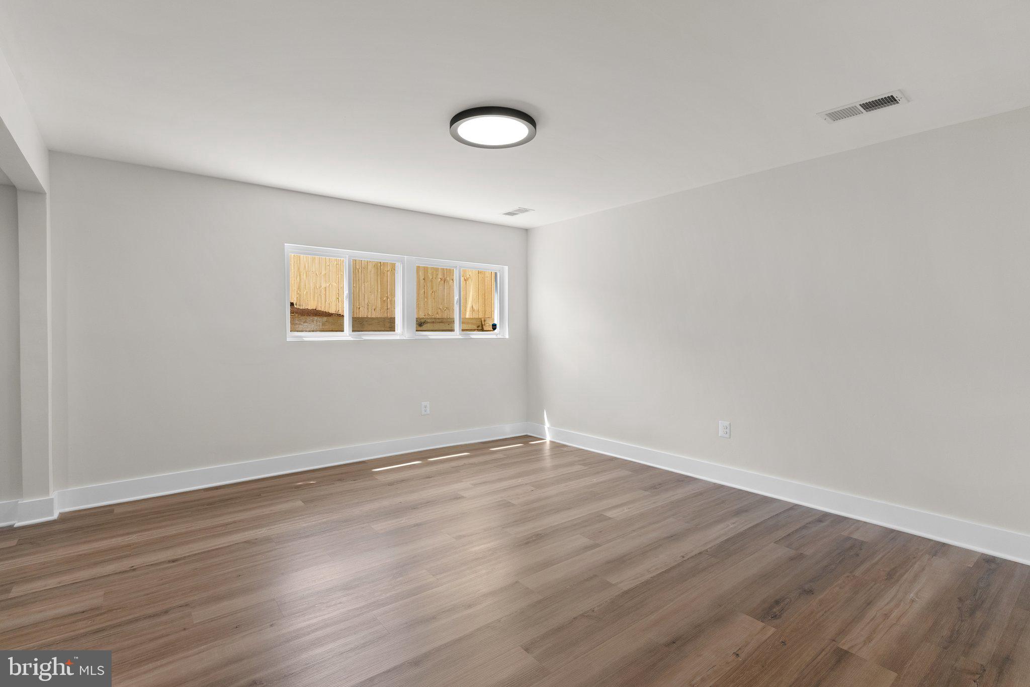 5327 Blaine STREET NE