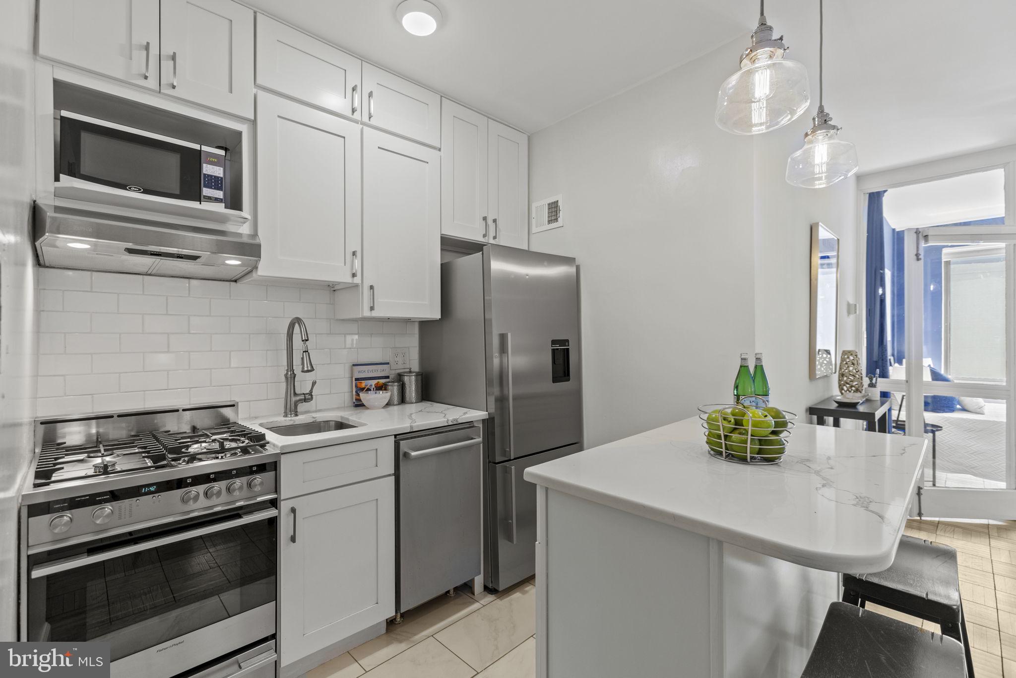 1 SCOTT CIRCLE NW 815