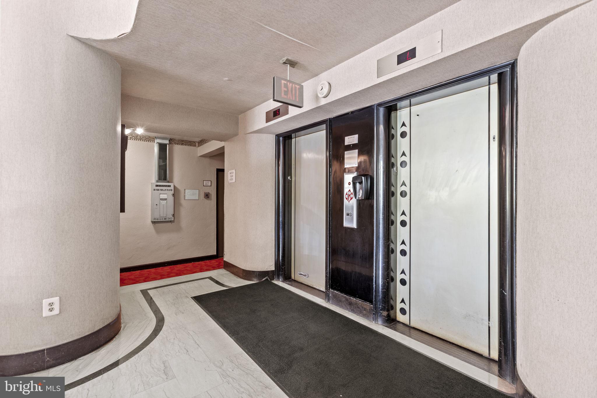 1 SCOTT CIRCLE NW 815