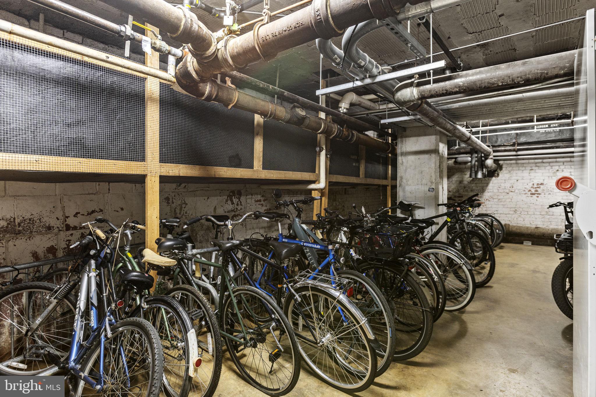 1 SCOTT CIRCLE NW 815