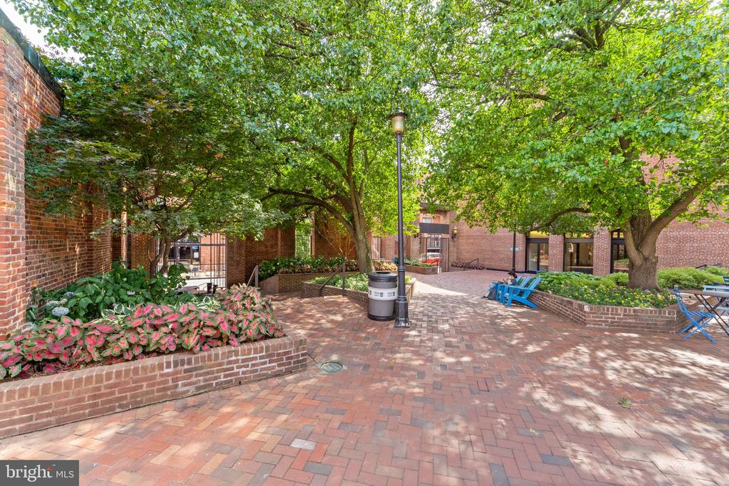 3225 Grace St NW #109