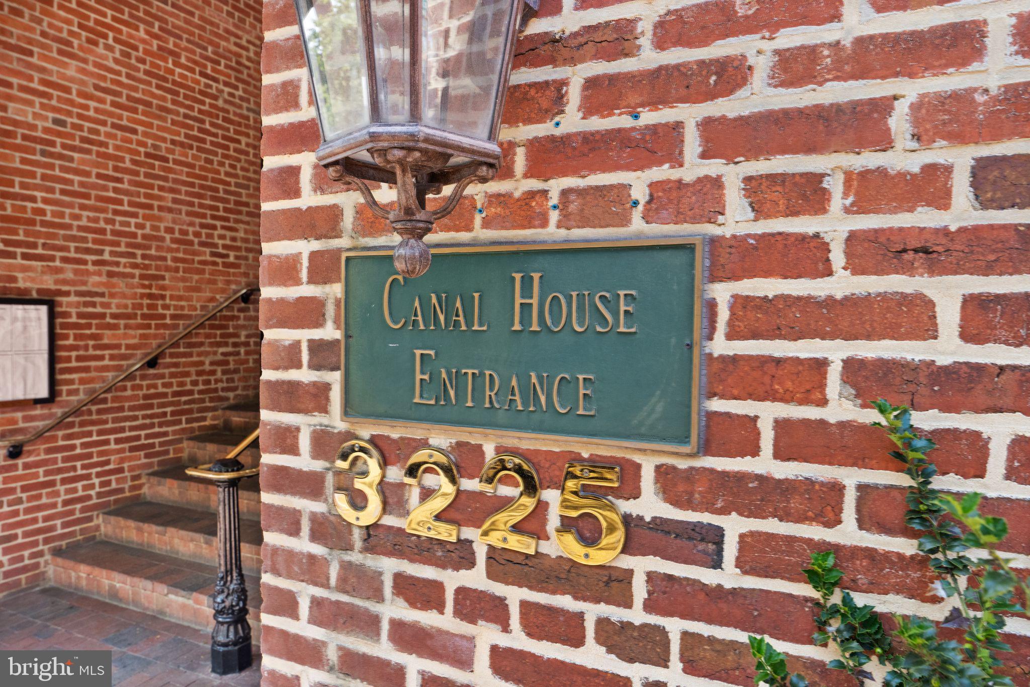 3225 Grace St NW #109