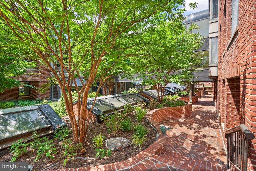 3225 Grace St NW #109