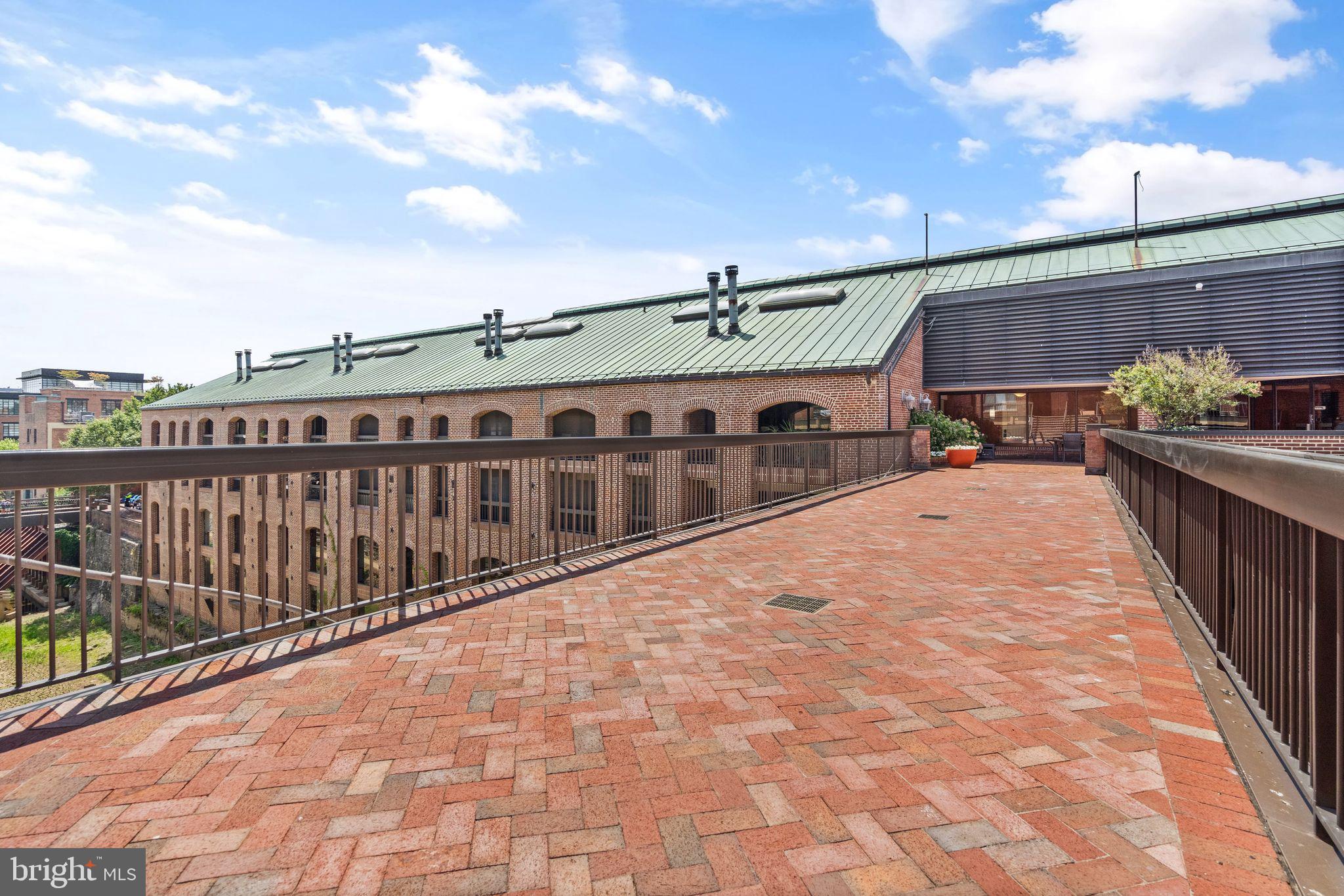 3225 Grace St NW #109