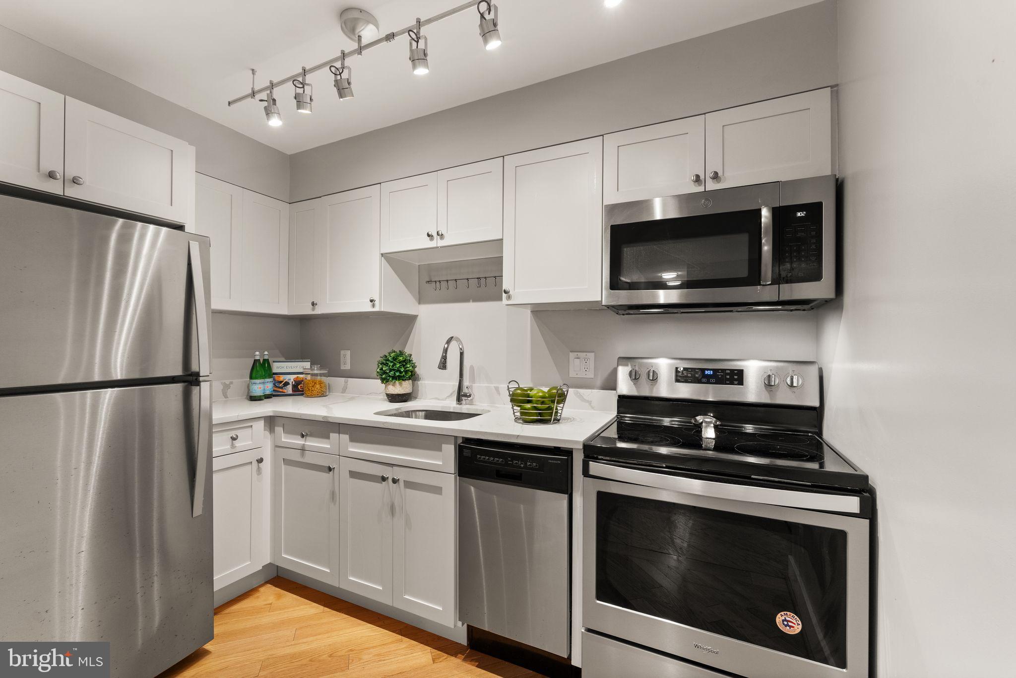 3225 Grace St NW #109