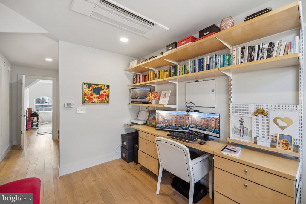 1309 E St SE #36