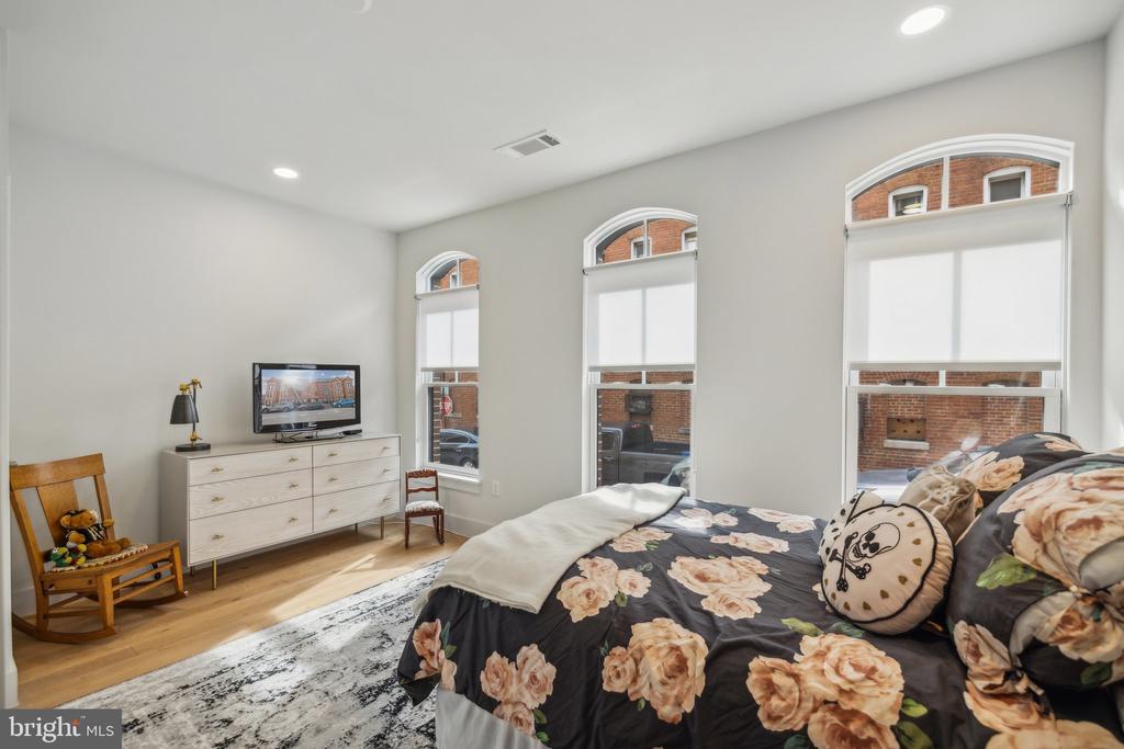 1309 E St SE #36