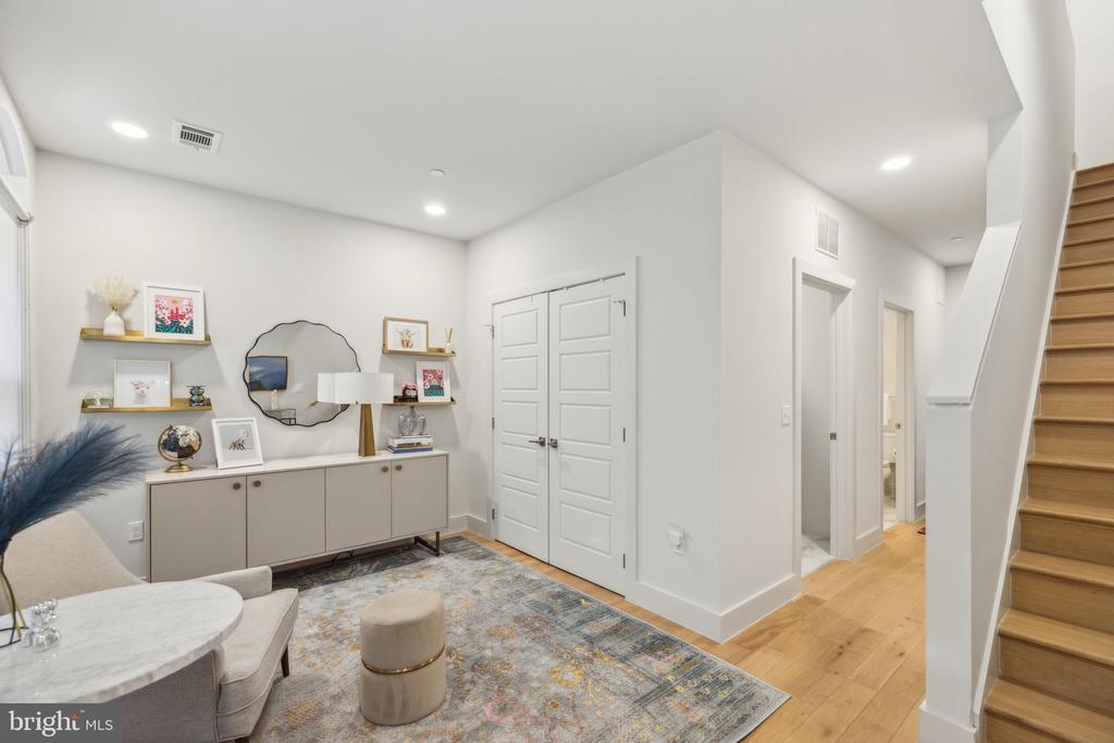 1309 E St SE #36
