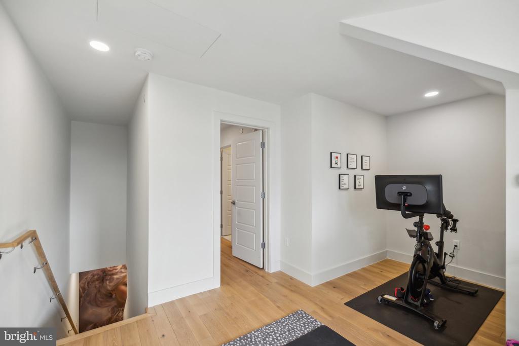 1309 E St SE #36