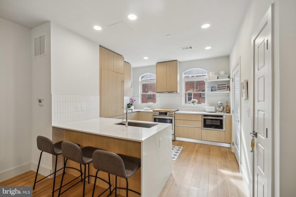 1309 E St SE #36