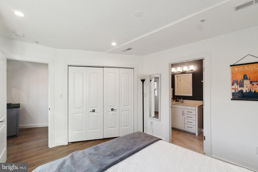 1201 Potomac Ave SE #2