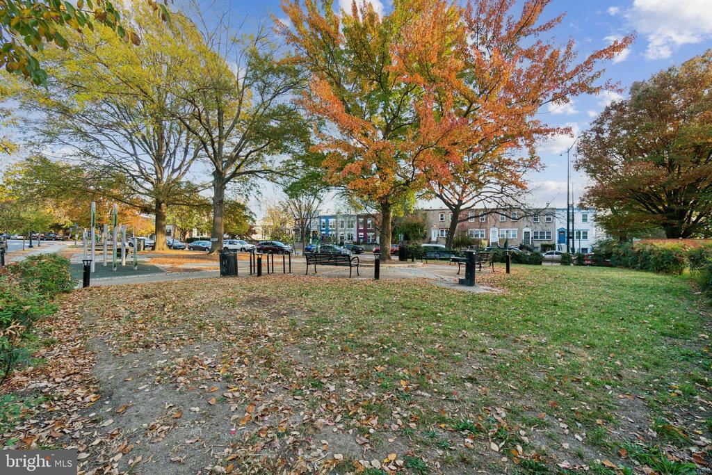 1201 Potomac Ave SE #2