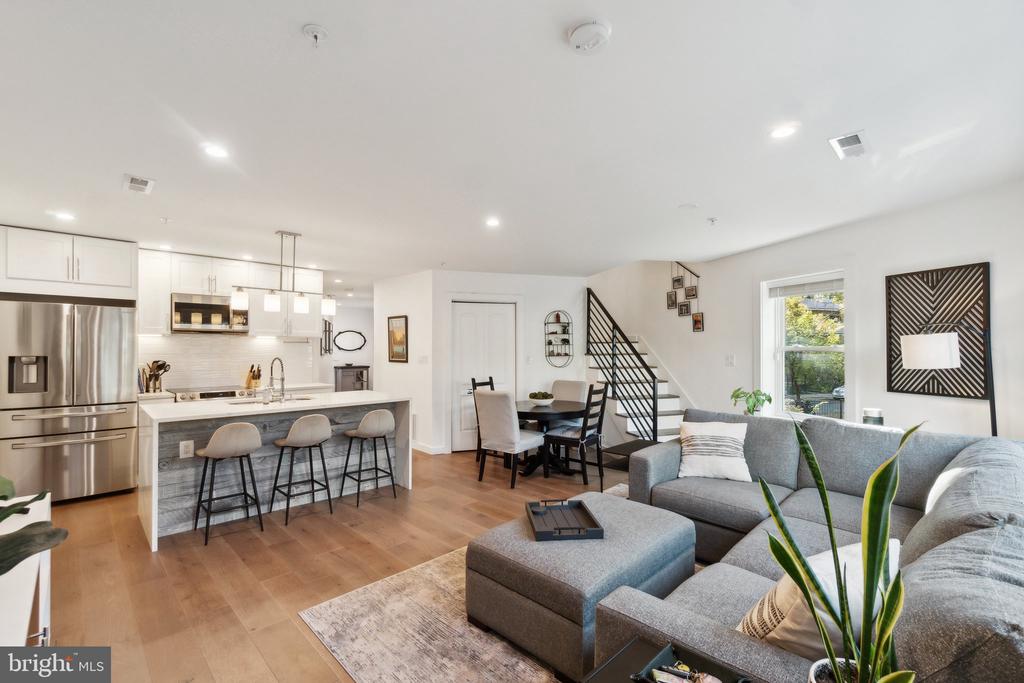 1201 Potomac Ave SE #2