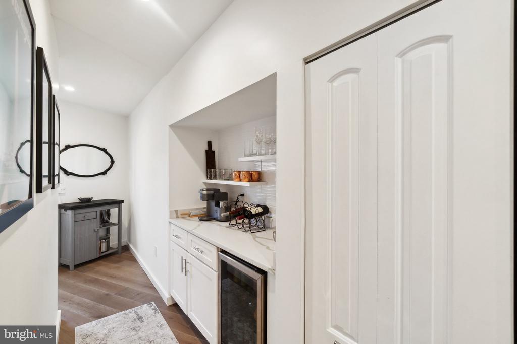1201 Potomac Ave SE #2
