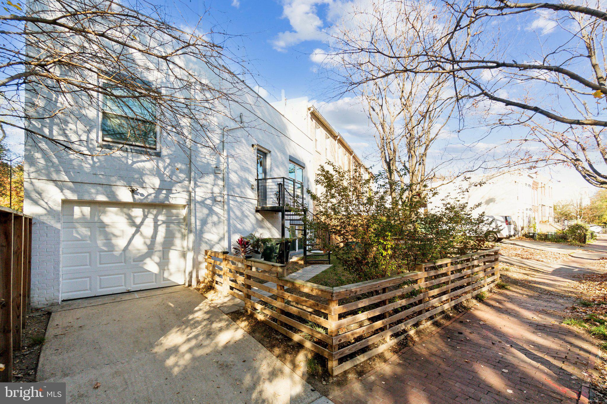 1201 Potomac Ave SE #2