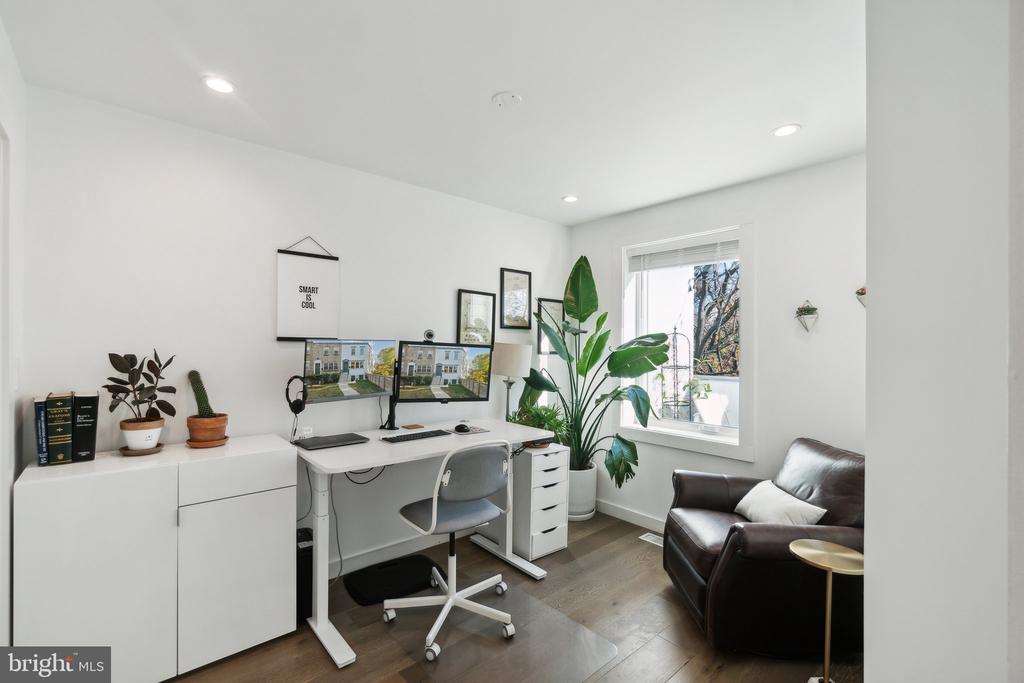 1201 Potomac Ave SE #2