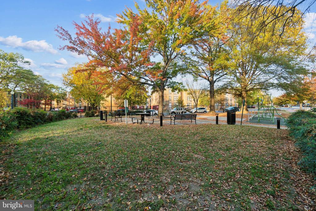 1201 Potomac Ave SE #2