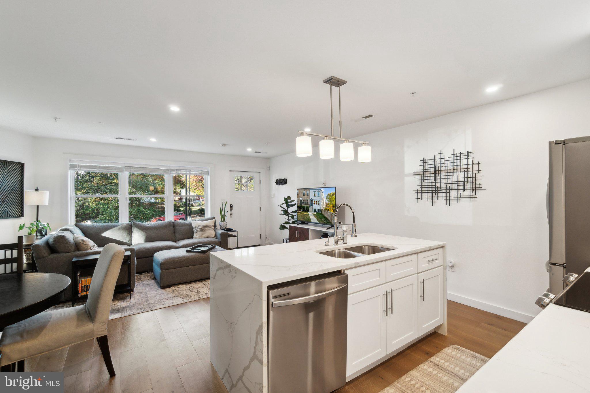 1201 Potomac Ave SE #2