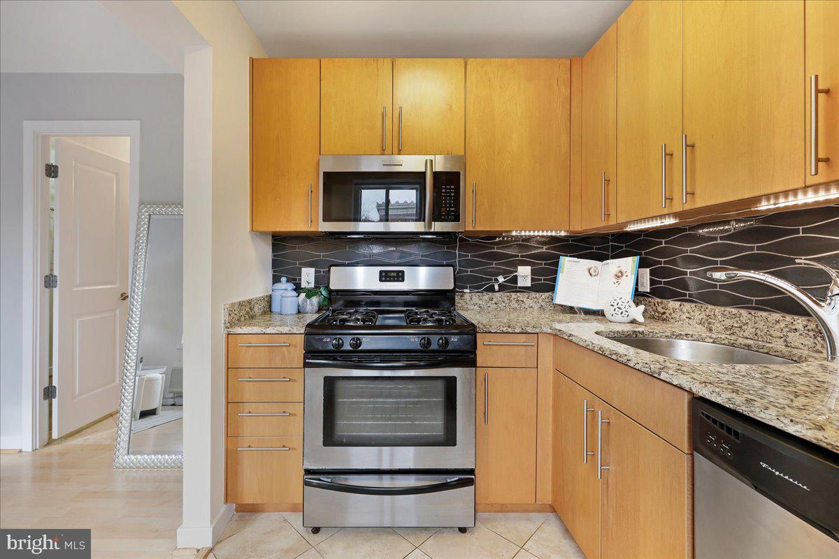 2003 ALLEN PL NW #303